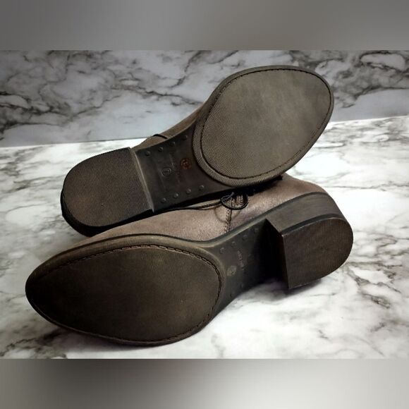 ANA Alford Brown Faux Suede Ankle Boot Size 7.5 - Picture 9 of 10